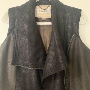 Black Sleeveless Statement Jacket